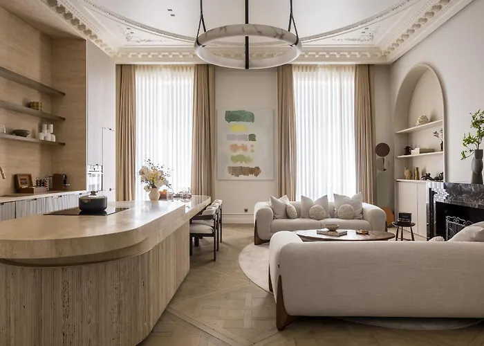 HIGHSTAY - Louvre - Serviced Apartments